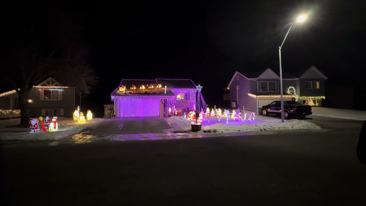 2024 Gabbard Family Lights - Music Box Dancer