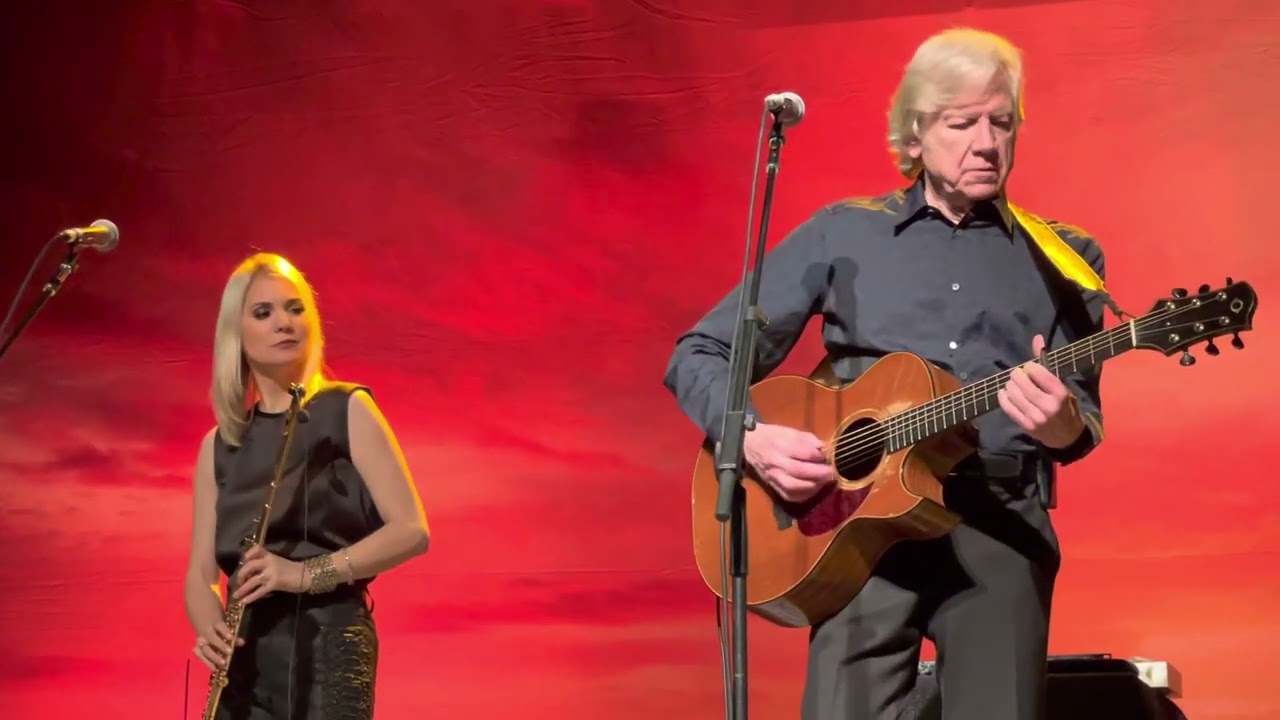 Justin Hayward of the Moody Blues sings 