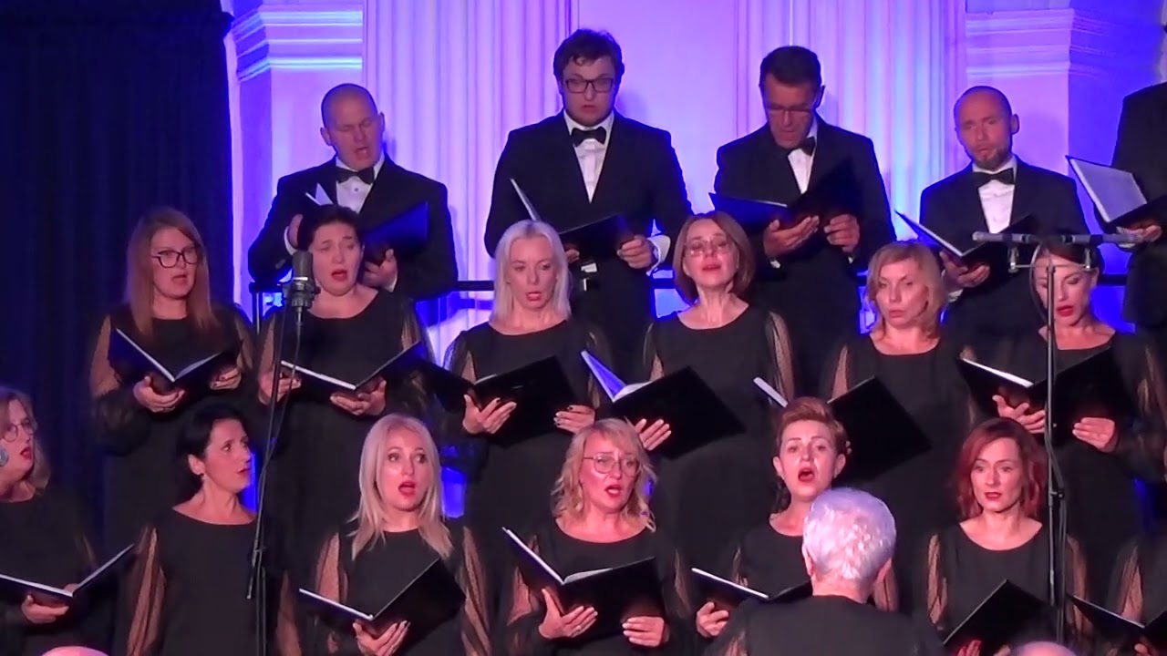 LACRIMOSA  ( W.A. Mozart) Spiewa Chór NOVUM w trakcie koncertu w Zamku w Rydzynie