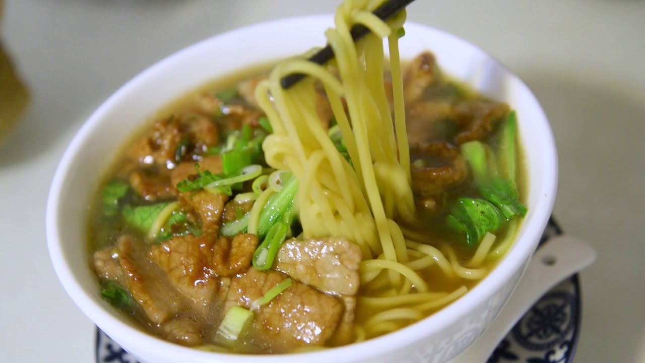 Spaghetti in Brodo di Manzo/ beef noodle soup