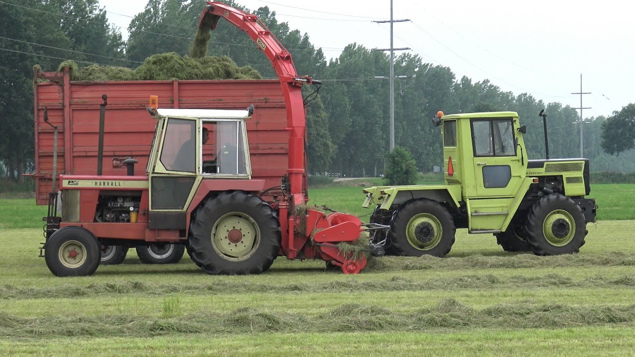 PZ Harvall 170 met PZ Scylla grashakselaar en MF 4355, MB-Trac 800 en Case 1394 (2016)
