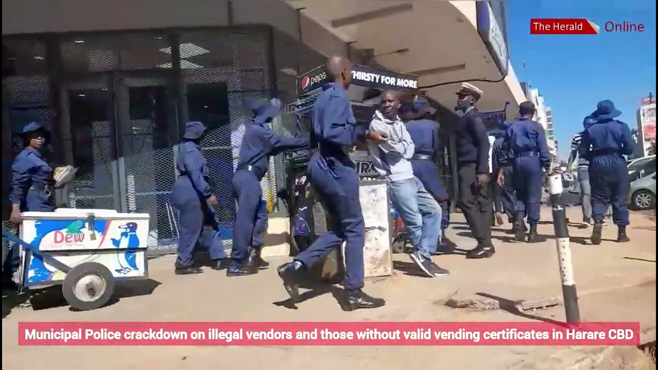 Municipal Police crackdown on illegal vendors in Harare CBD