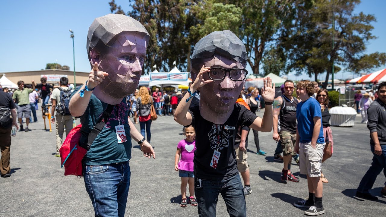 We Make Papercraft Big Head Costumes!