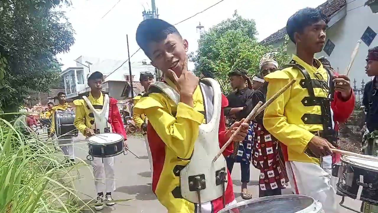 Kirap drumband maong kidul