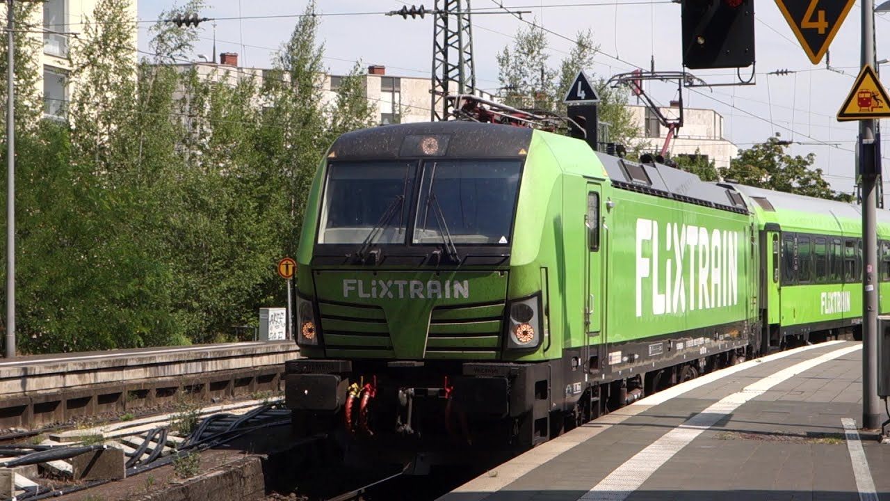 Aachen Hauptbahnhof, Flixtrain, ICE, Thalys.  Trainspotting Central Station, Flixtrain, ICE, Thalys.