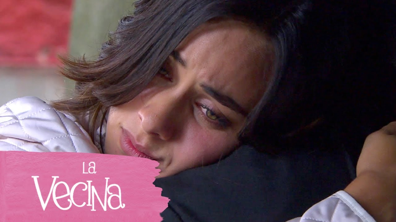Sara decide huir de sus dudas | La Vecina 2/3 | C-60 | tlnovelas