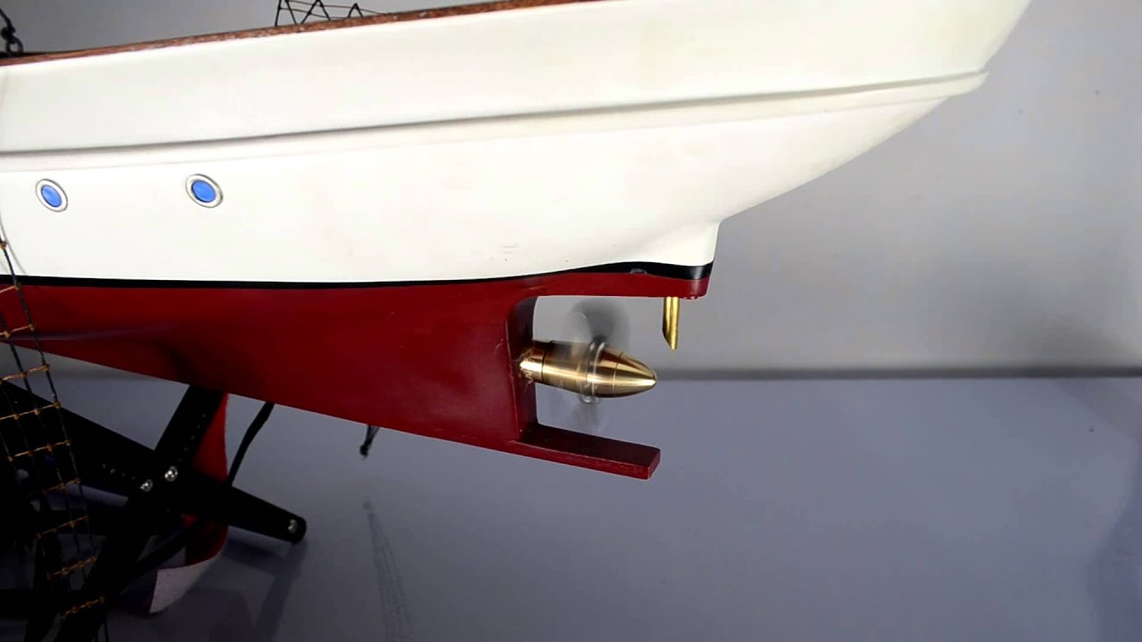 Microcosm P1 variable pitch propeller for steam boat