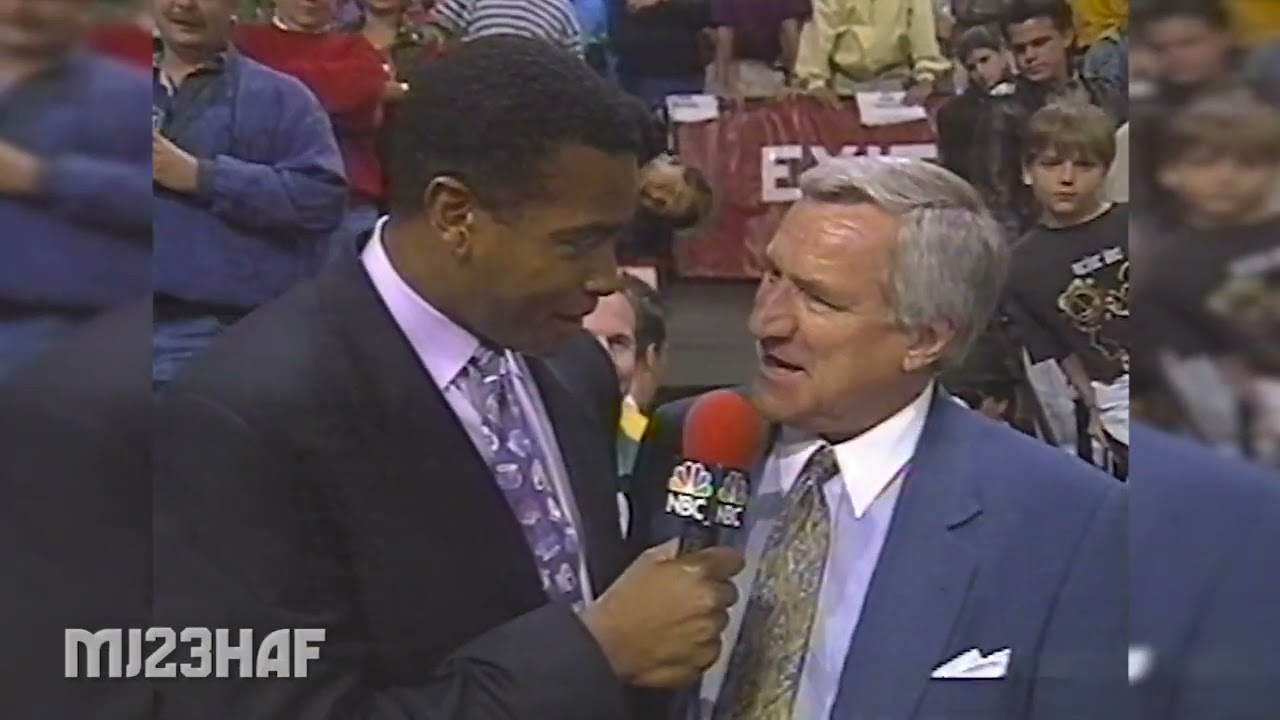 Dean Smith Came to See MJ in the Finals (1993.06.02)