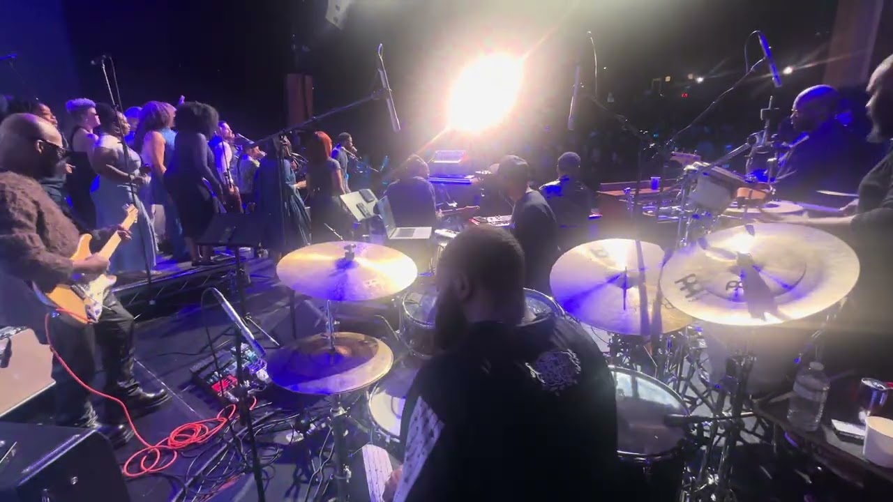Cory Henry - burdens down ( feat Eric Gales ) live