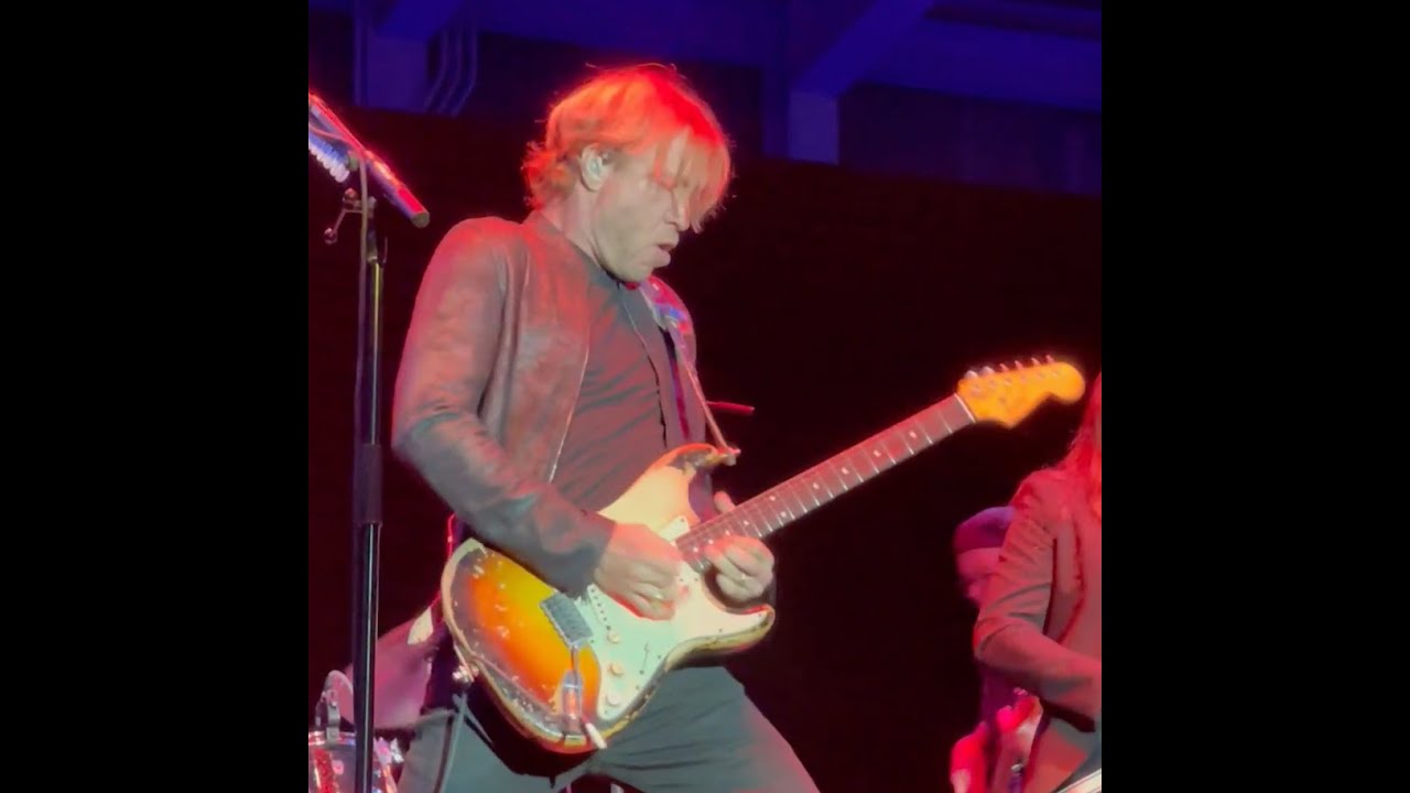 18 Minutes of the incredible Kenny Wayne Shepherd. Live Aurora, IL