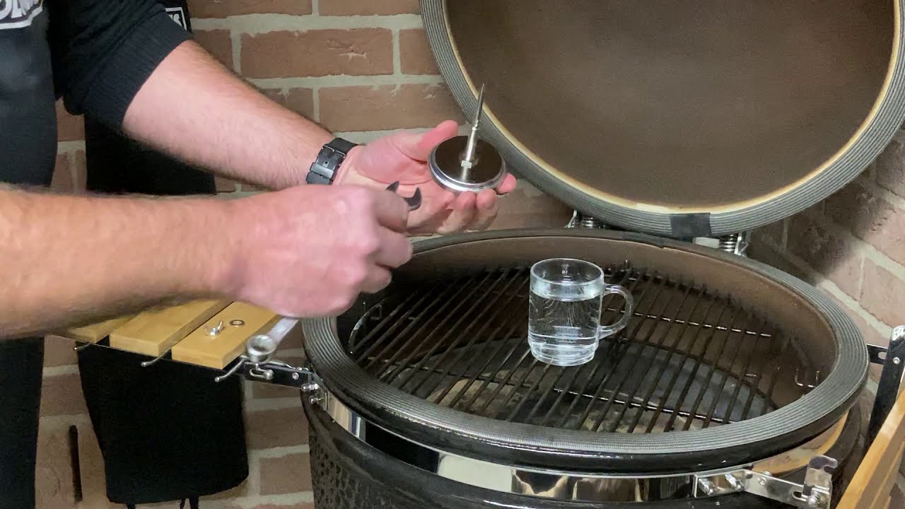 Controleren en bijstellen van de thermometer van uw kamado