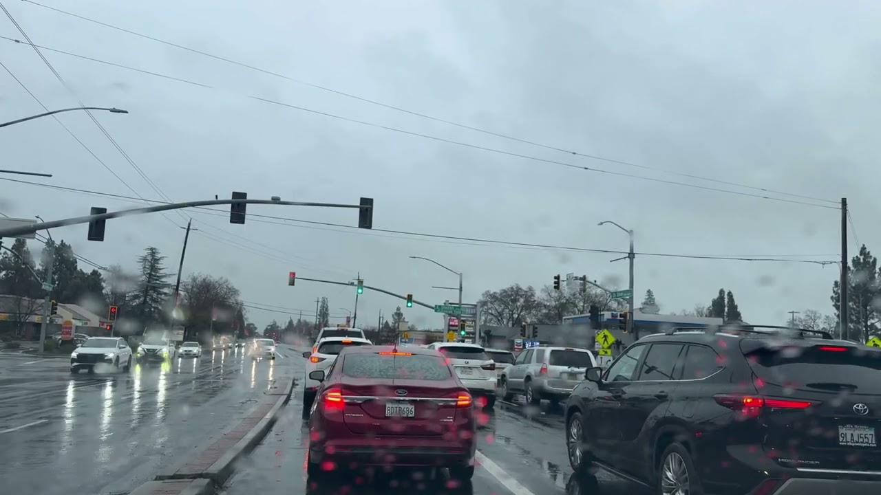 Driving on a rainy day from Elk Grove to antelope