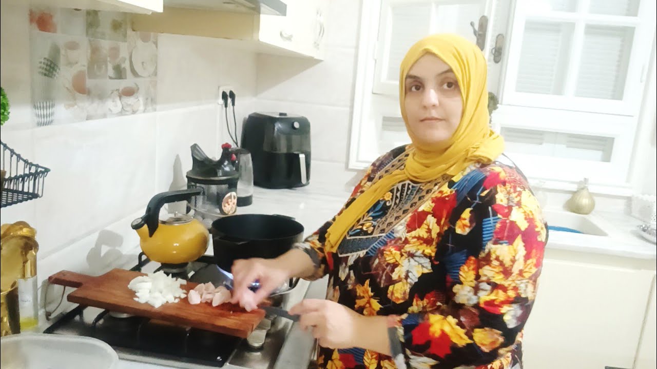 روتين مرا تونسية 🧕🏼 حماتي تتحكم فيا و تحب تتسلط 😭راجلي راضي بيا هكا. طيبت لازانيا شهوتهم اليوم