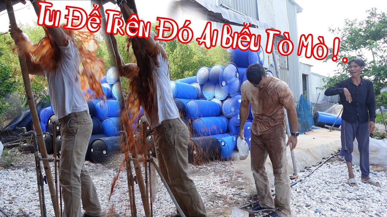 Mặc Dù Được Thông Báo Trước 10 Râu Vẫn Bị Ụp Thau Nước Thúi Lên Đầu