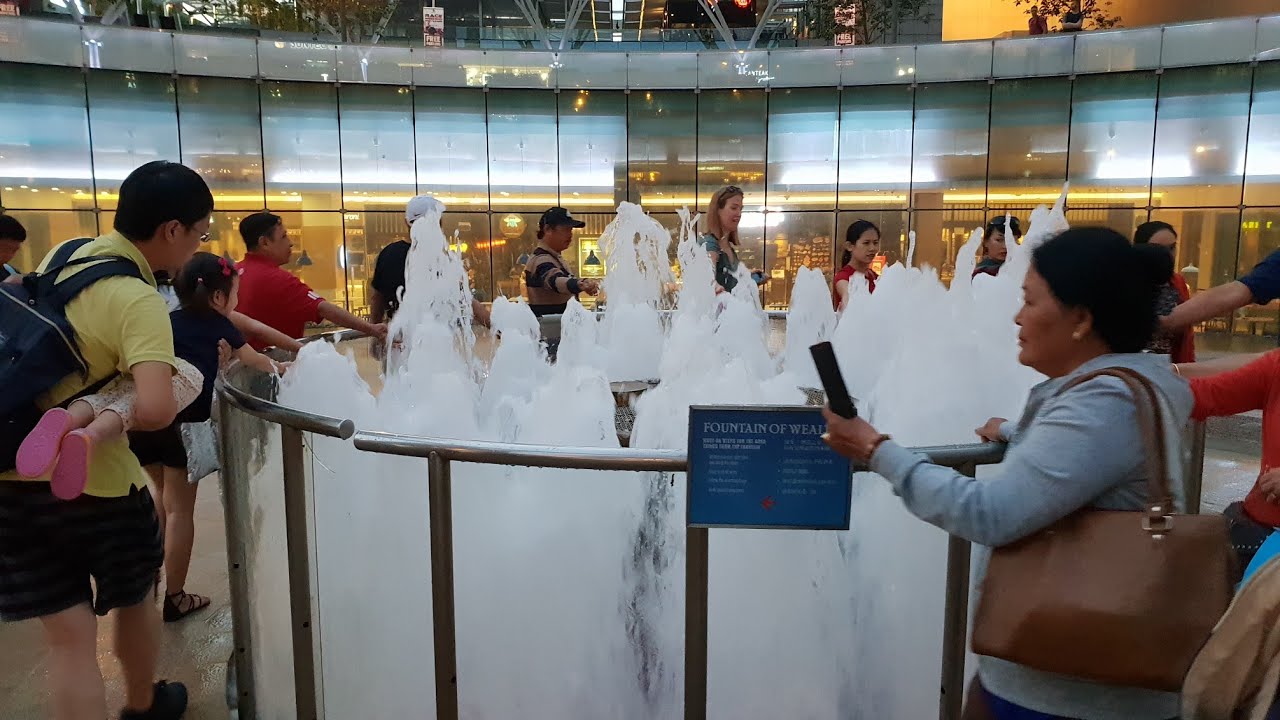 Good Luck - Fountain of Wealth & Light Show in Singapore 2018