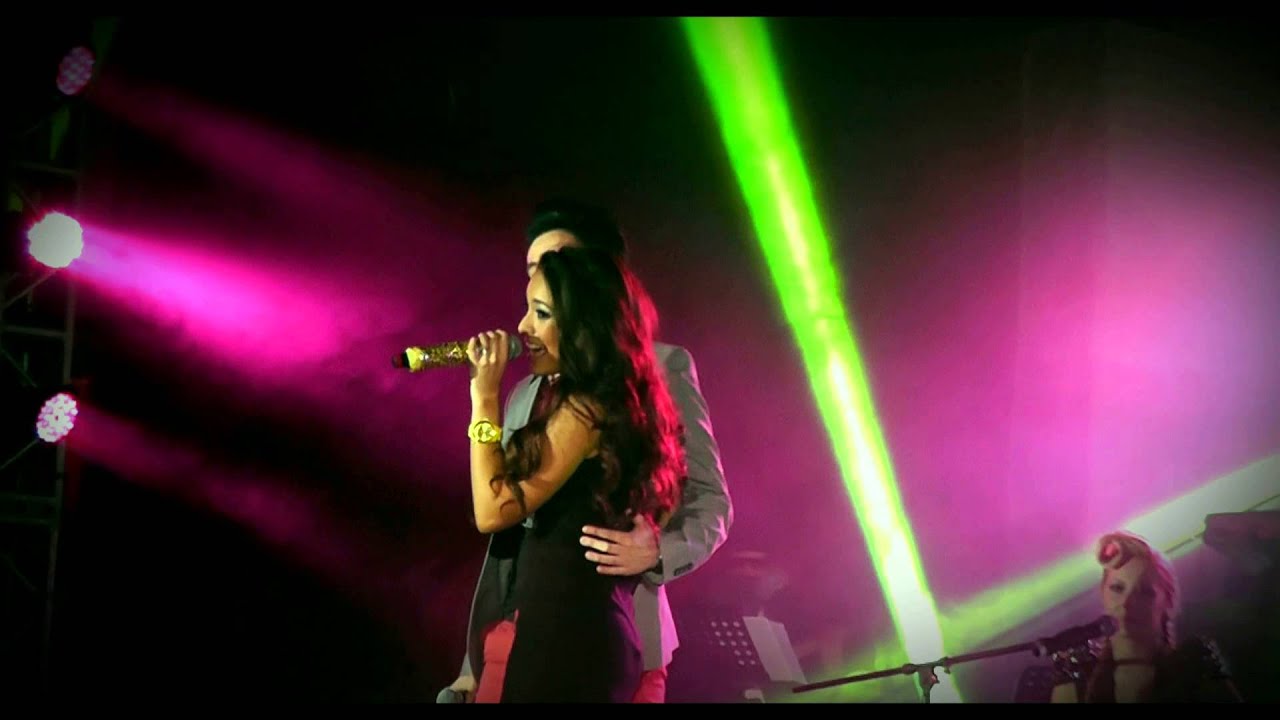 Danna Fans Tv / Danna Pola & Eleazar Gomez - Pintando El Amor / Lunario