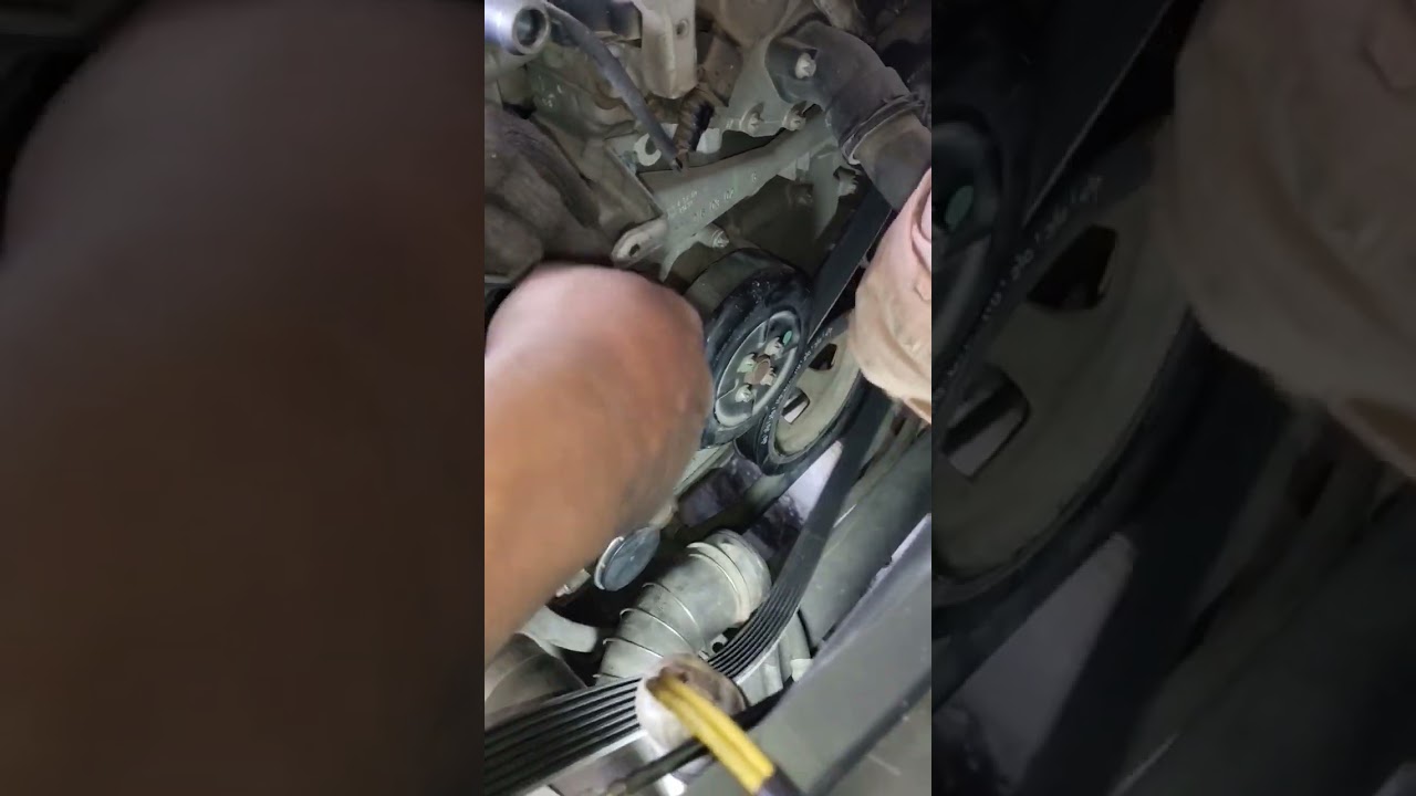 Mercedes-Benz alternate Belt fitting 