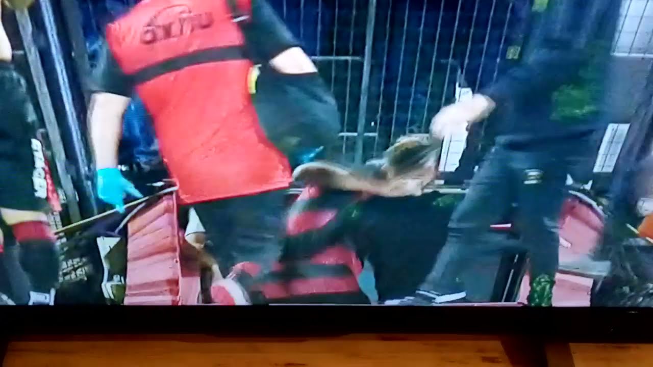 Beccacece le grit&oacute; el gol en la cara a delfino y este lo agarro del cuello( pelea de DT)insolito