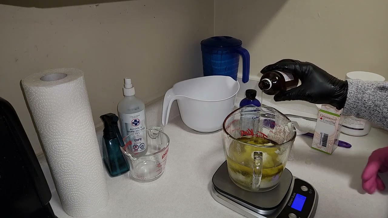 Making dog shampoo bars with recipe
