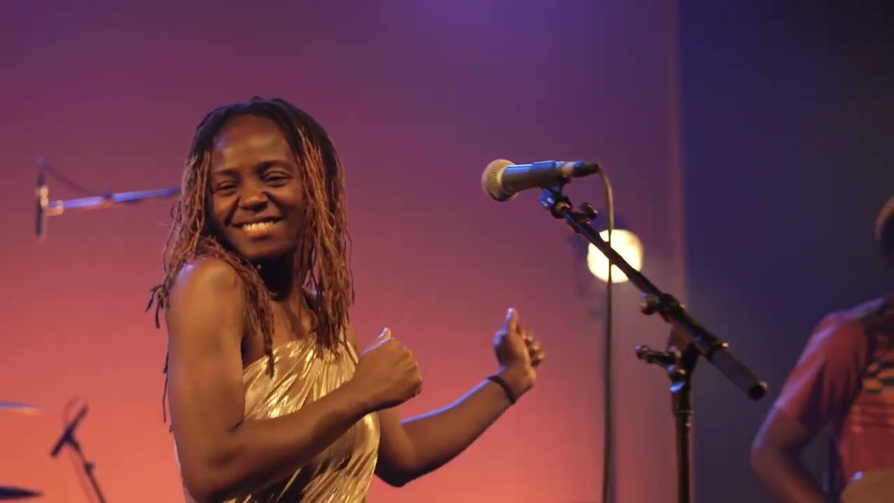 Pamela Badjogo - LETONDO /TAMATAMA (Live  Épicerie Moderne)