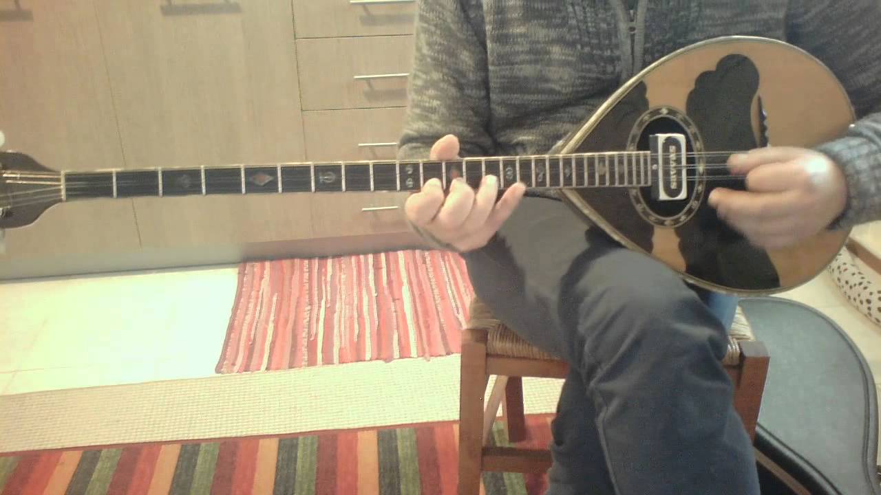 Το μπουζούκι του Νικόλα (Ν. Καρανικόλας)_Μαθήματα στο τρίχορδο μπουζούκι για αρχάριους by zerlentes