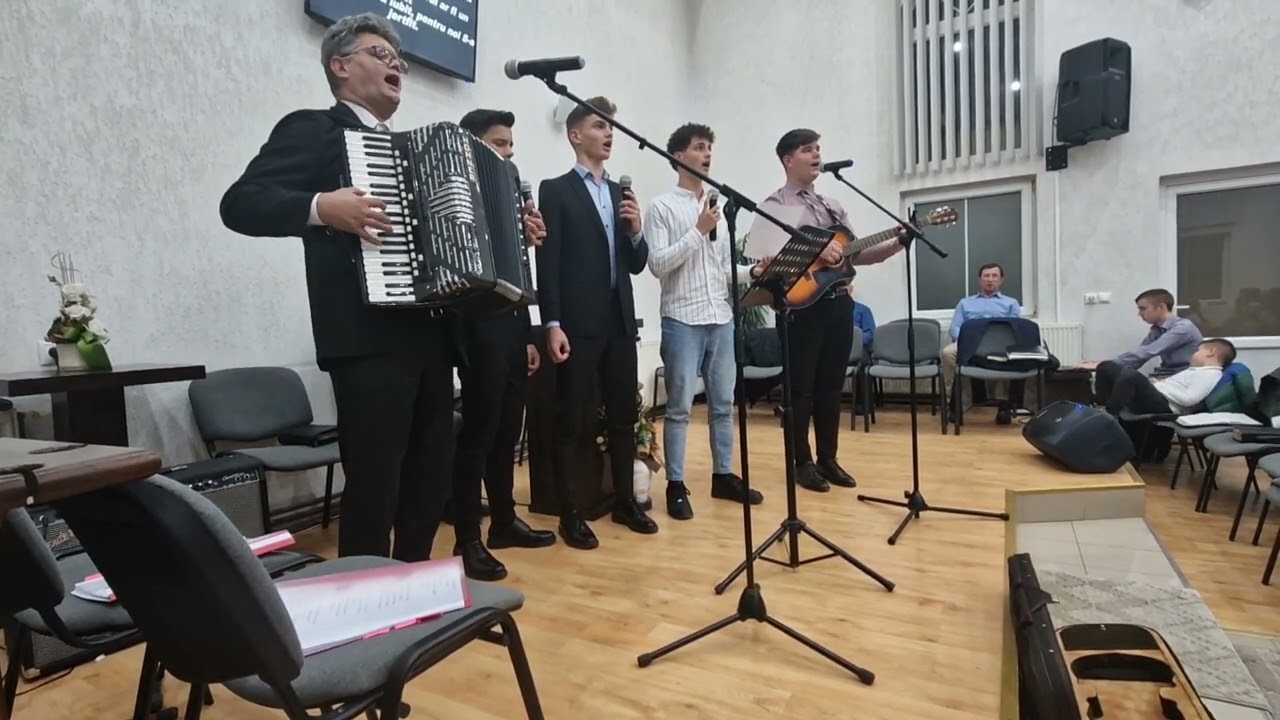 Grup Ștei. Splendori divine lasat-a