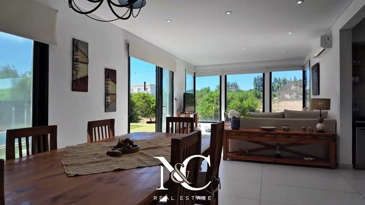 Casa en venta en Costa Esmeralda.