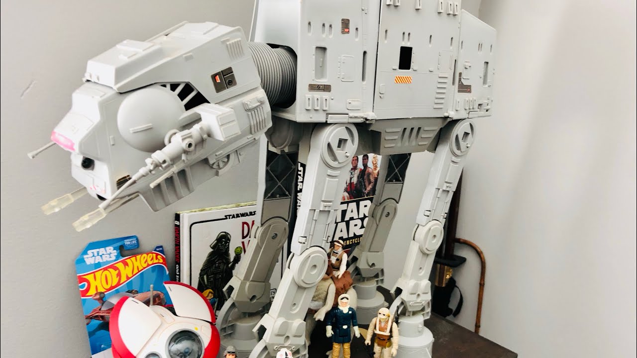 Star Wars, Hot Wheels and more collectibles. #starwars #hotwheels #toycollector 😎
