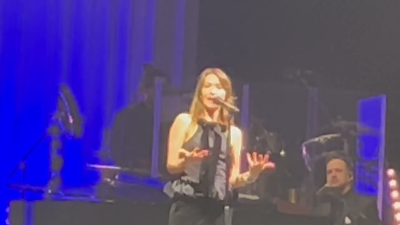 Light Of The World (with introduction, etc.)---Lauren Daigle (December 12, 2025 at Lincoln, CA.)