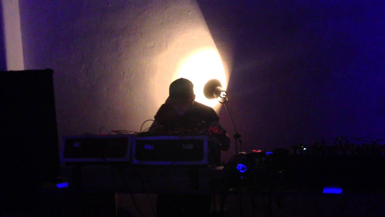 Synth Anatomy On Tour: RACK RASH in Vienna (Pete Edwards and LIN/LOG )
