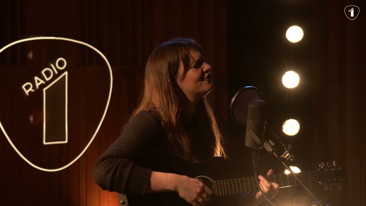 Eloise - Drunk On A Flight (Live @ VRT Radio 1 Wonderland)