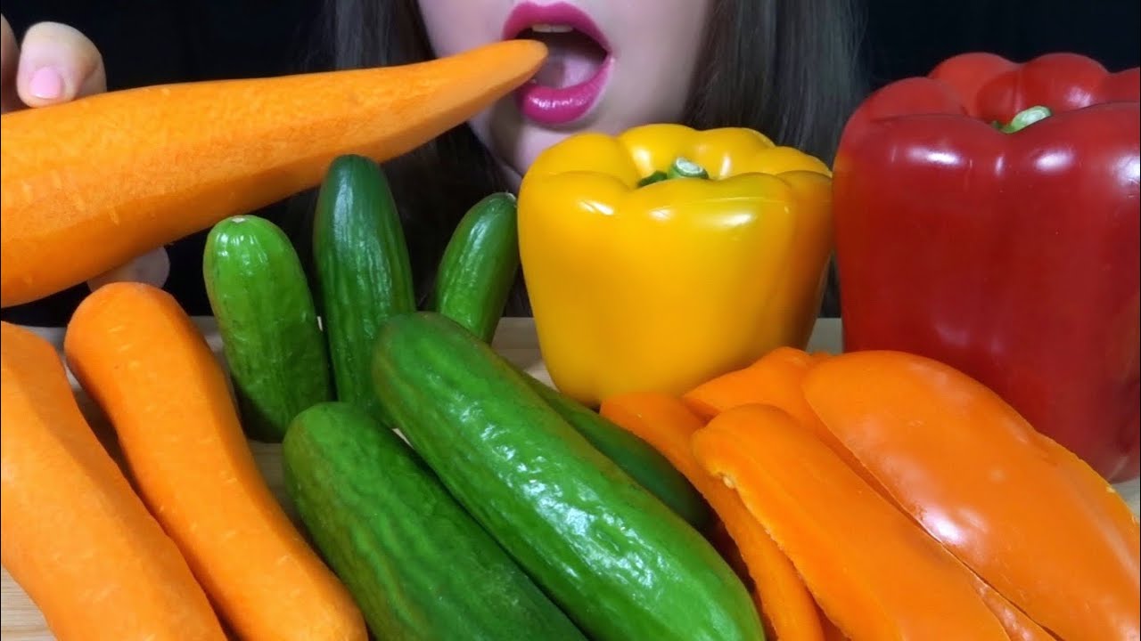HEALTHY EATING ASMR Raw Veggie Platter - EXTREMELY SATISFYING Crunchy Eating Sounds