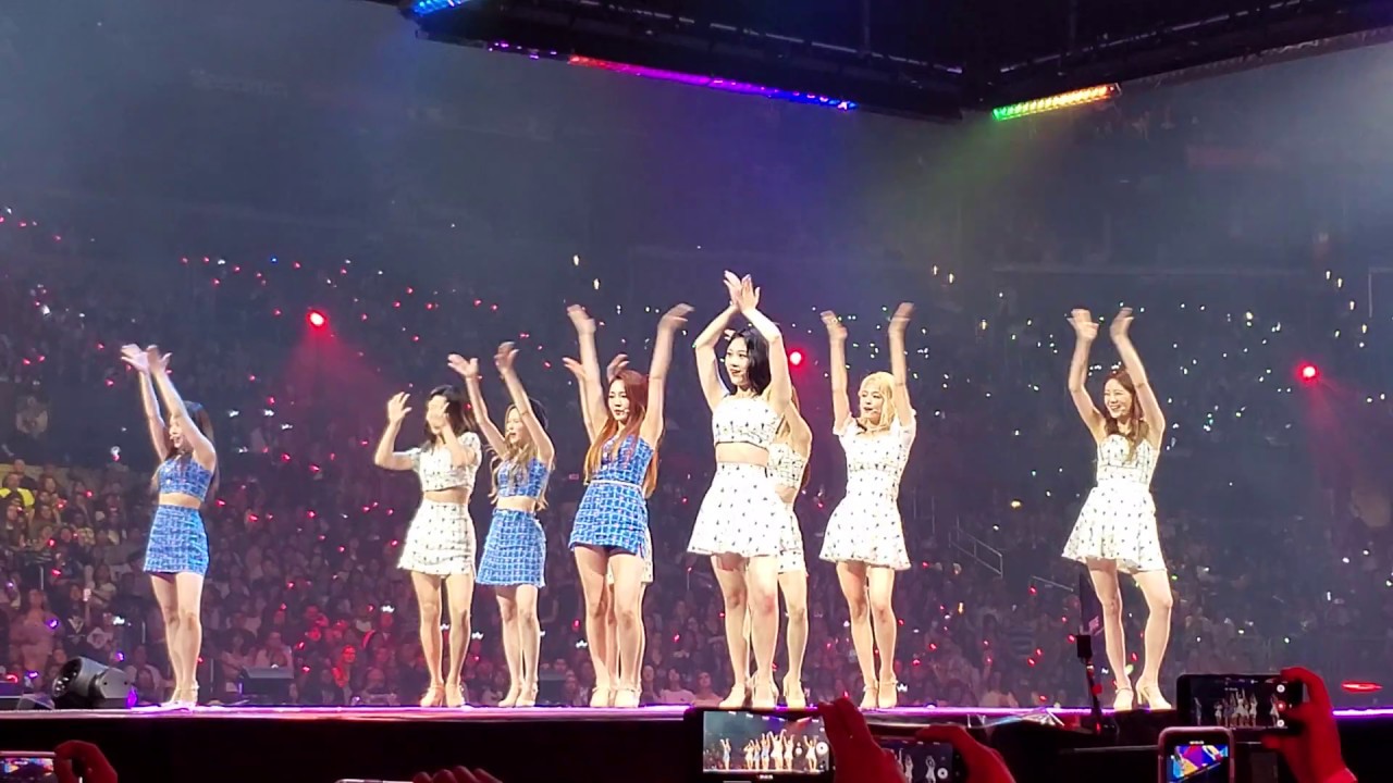 [직캠/Fancam] 190818 KCON 2019 LA 프로미스나인 // fromis_9 - FUN!