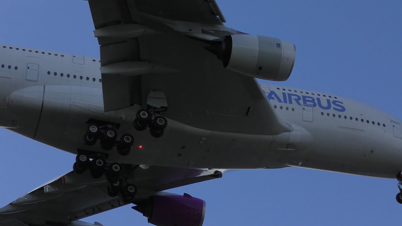 Airbus A380-841 F-WWOW - Jacques Rosay Landing at Toulouse  (4K resolution)