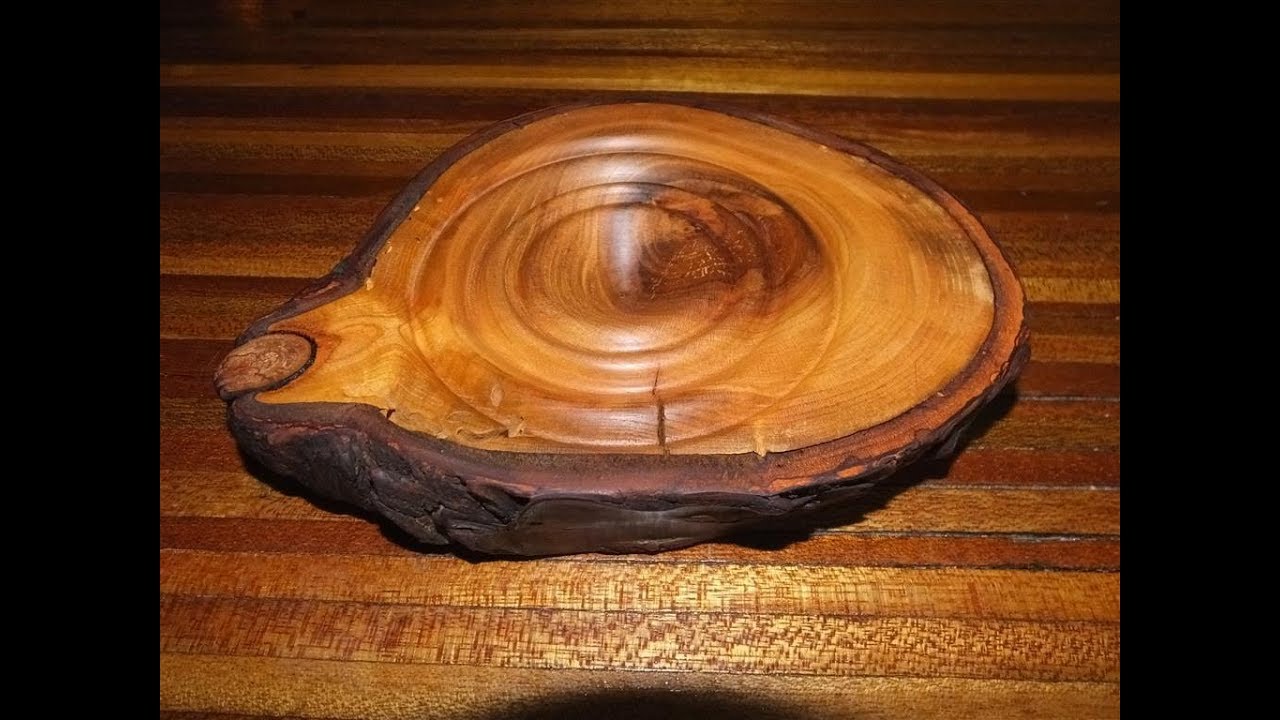 How To Make A Live Edge Trivet - Wood Turning