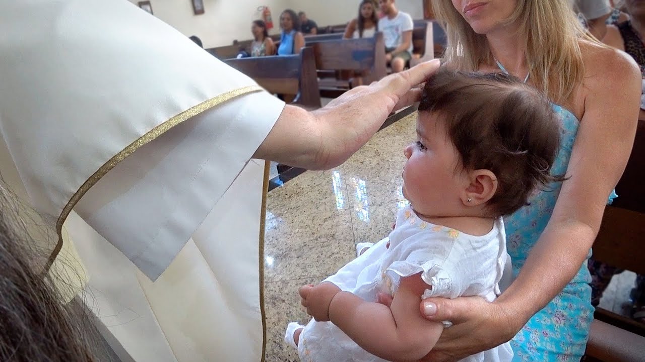 BATIZADO DA LAURA NO BRASIL!! Igreja em Santos SP - Daily Vlog em Familia F&eacute;rias Brancoala