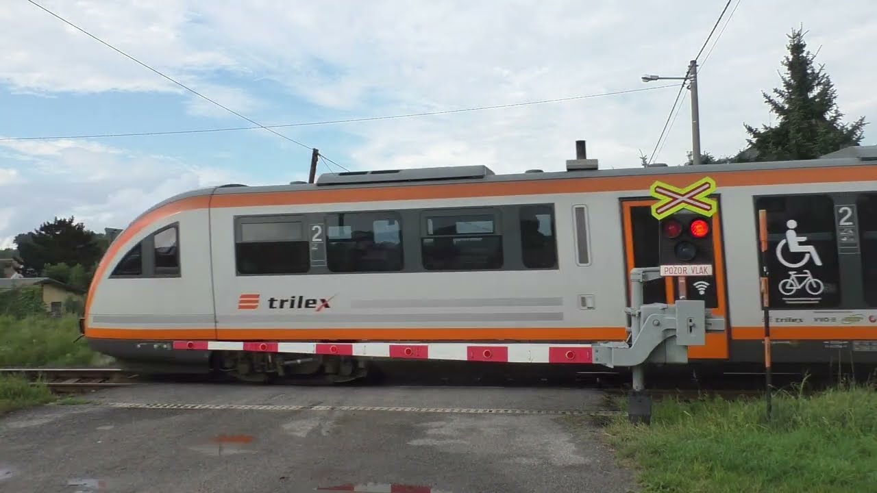 Železniční přejezd/Railroad crossing Bílý Kostel nad Nisou