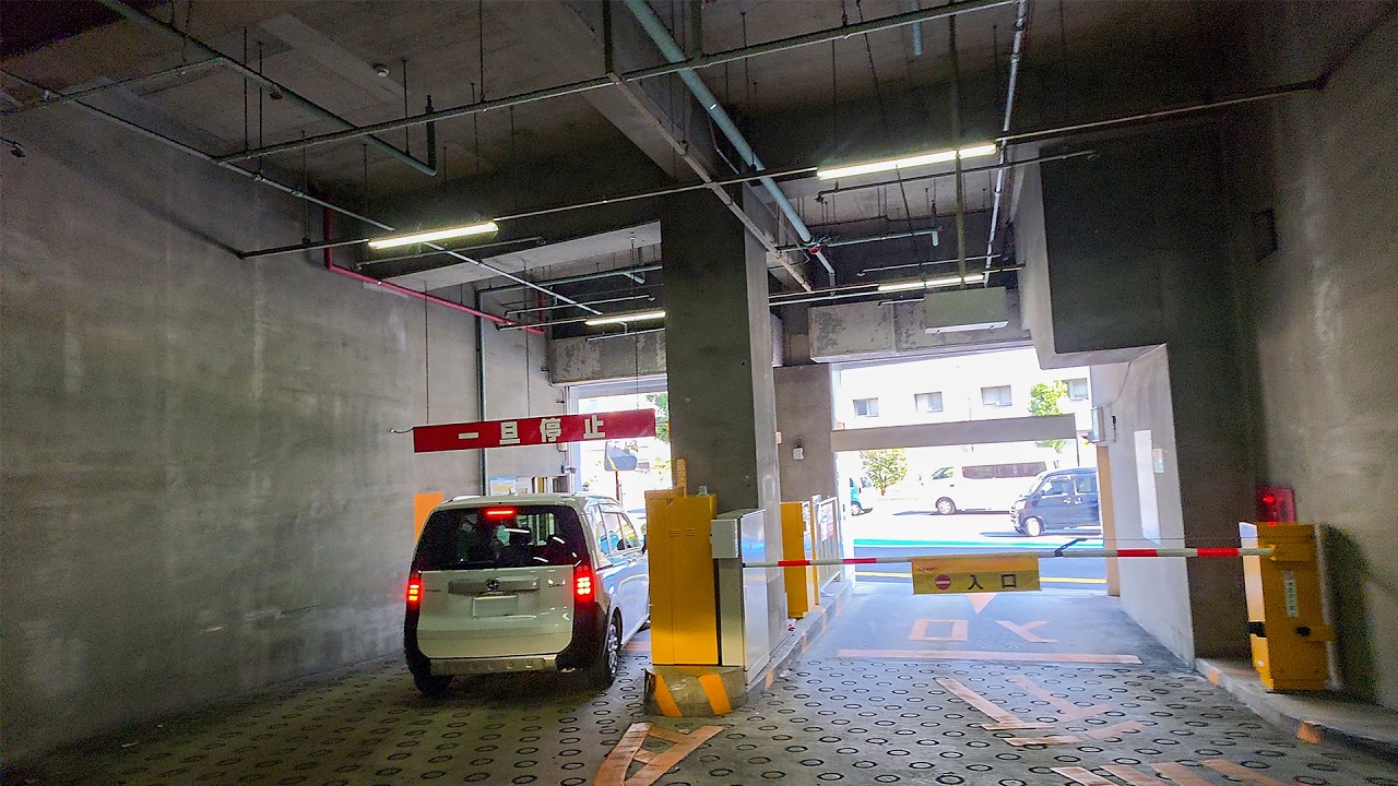 🅿️パレール『立体』駐車場出口から（併設：川崎区役所）｜神奈川県 川崎市 川崎区 東田町 出方