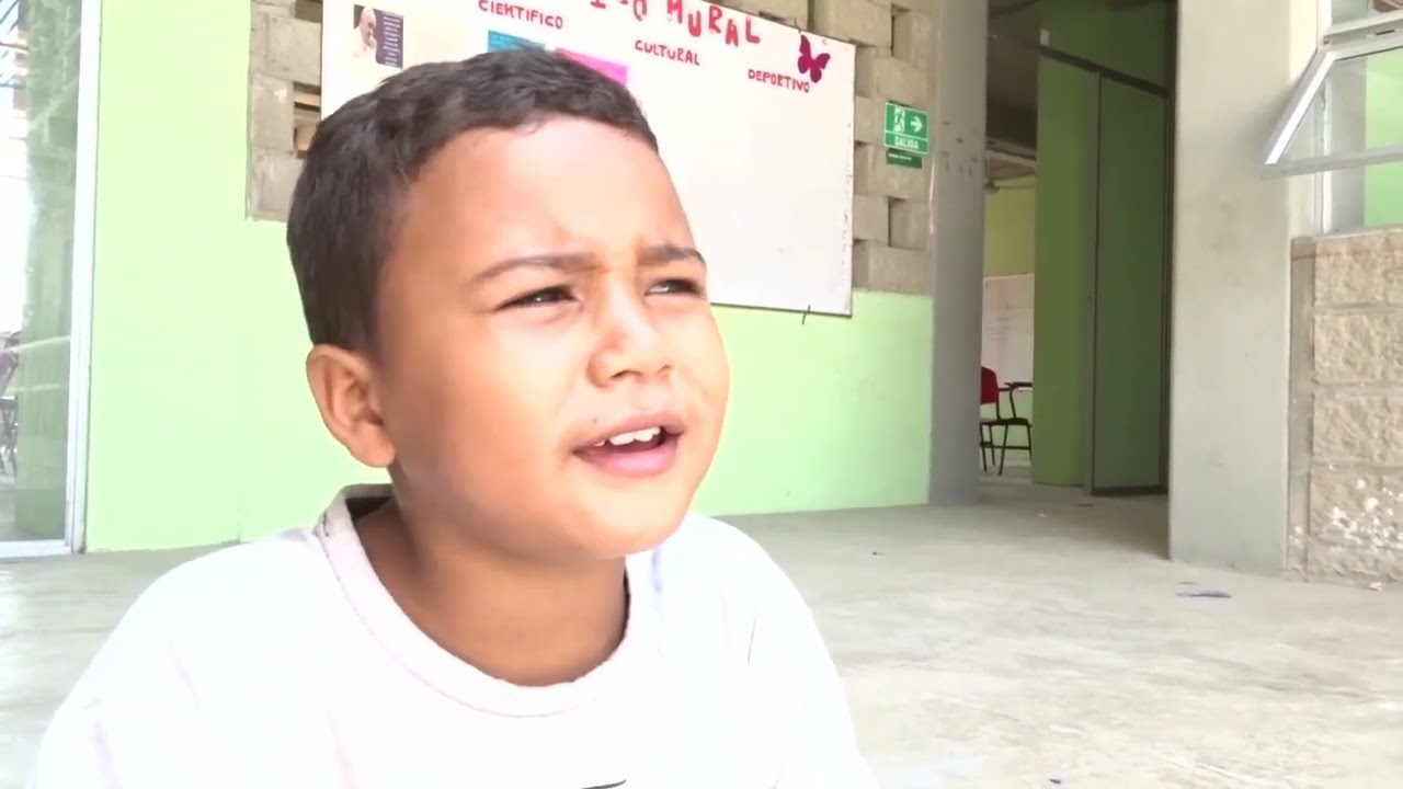 Tú Eres Rey  Canción Cristiana por el niño Luis Mario