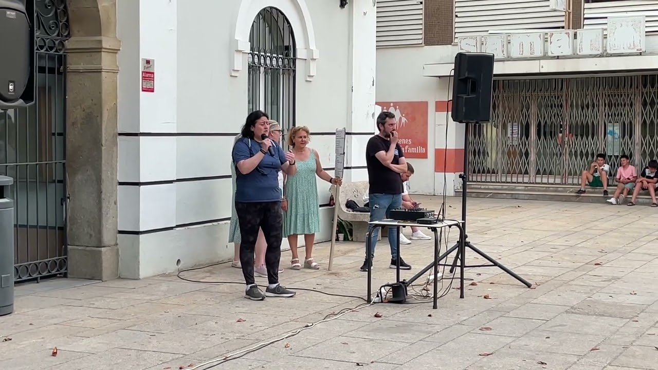 Concentración contra la violencia en Navalmoral de la Mata