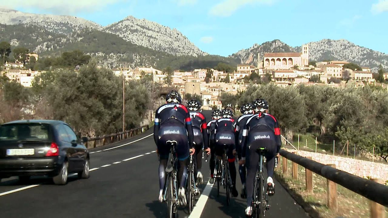 Reportage au sein de l'équipe suisse IAM Cycling en entraînement à Majorque