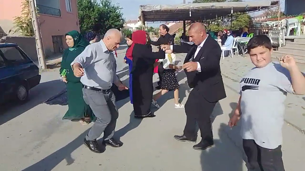 SeLaMi  DaGDaS ABiNiN KiZiNiN DiLeRe DeSTaN düğünü