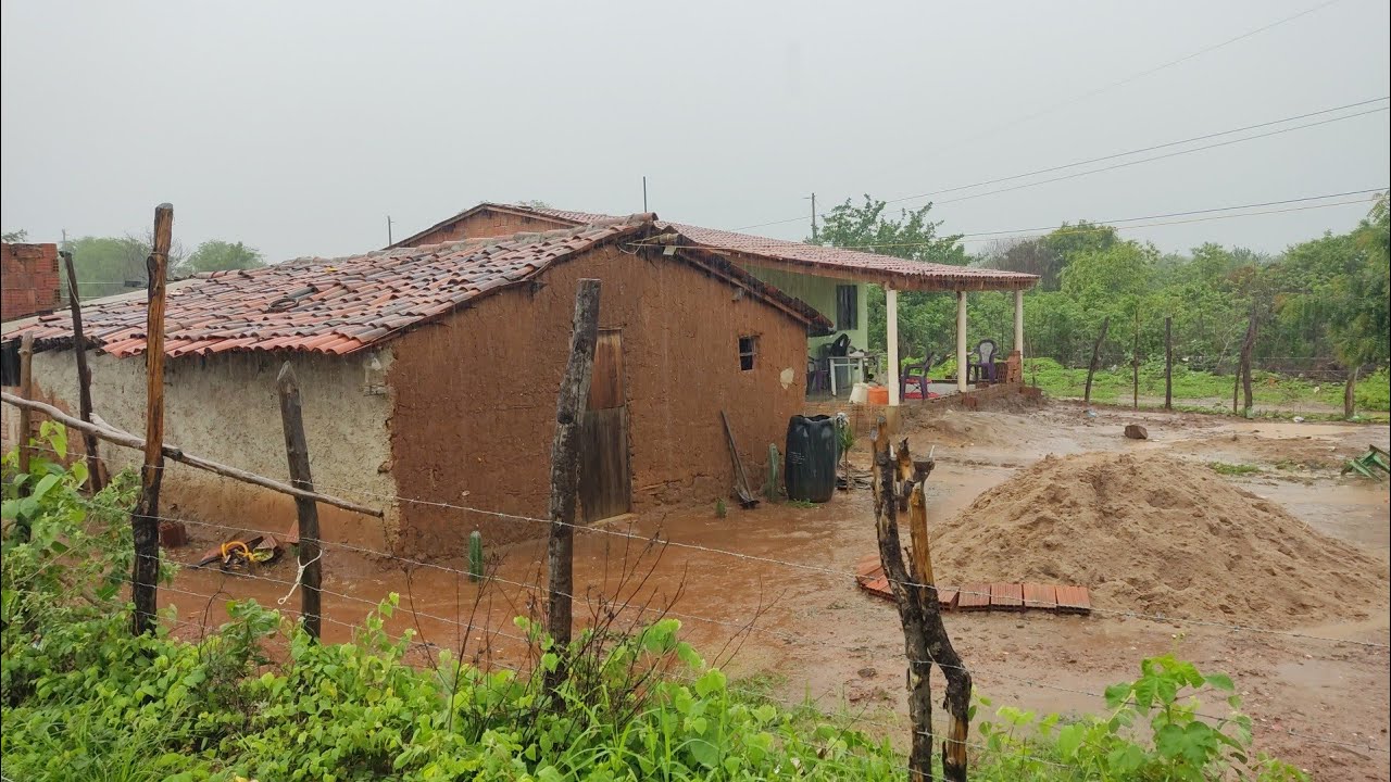 AMANHECEU CHOVENDO AQUI NO SERTÃO