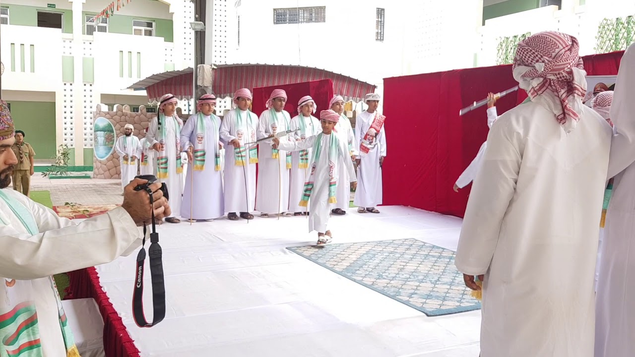 فقرة الفنون الشعبية بمناسبة العيد الوطني ٤٩ المجيد