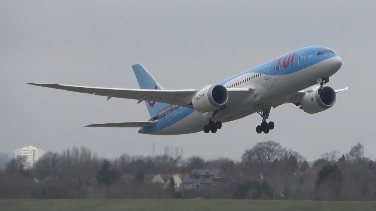 (4K) Plane spotting at Birmingham airport! 10 march 2018 - A380, 757, 787 and more