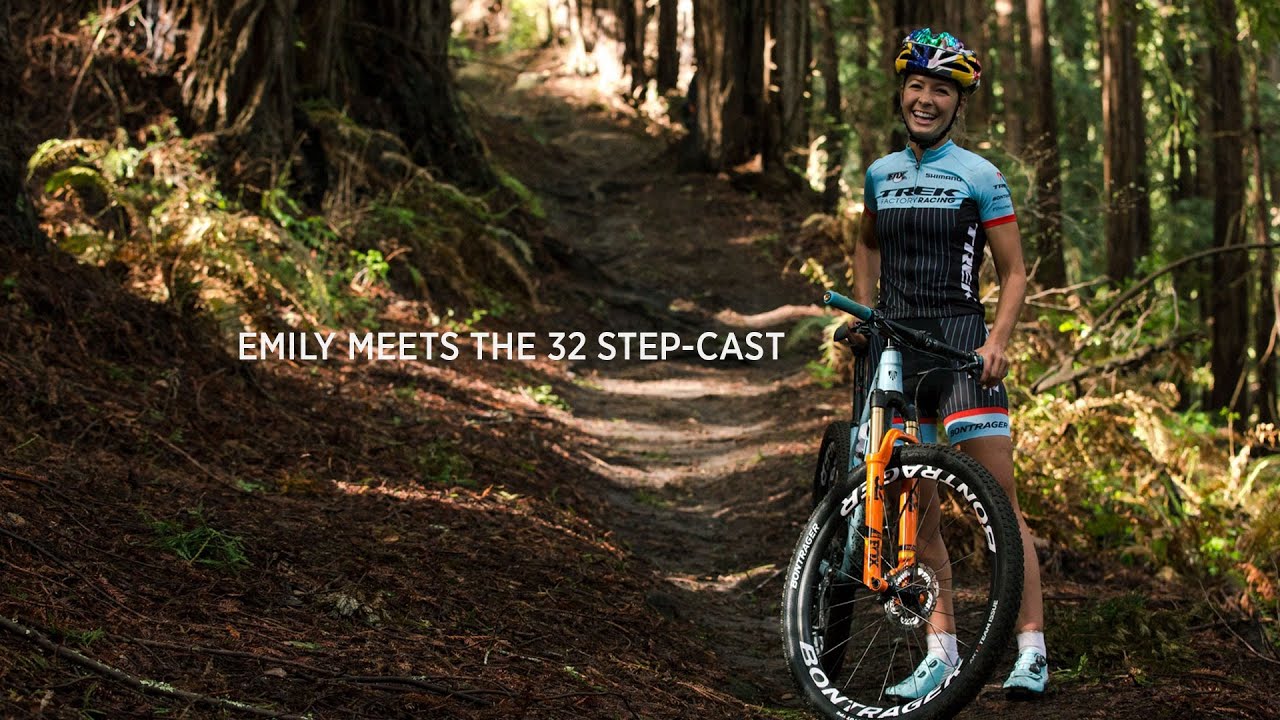 Emily Batty Meets FOX’s 32 Step-Cast