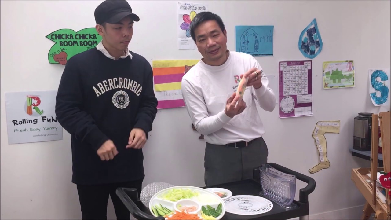 Rolling Fun presents in Auslan - Australian Sign Language - how to make a prawn rice paper roll.