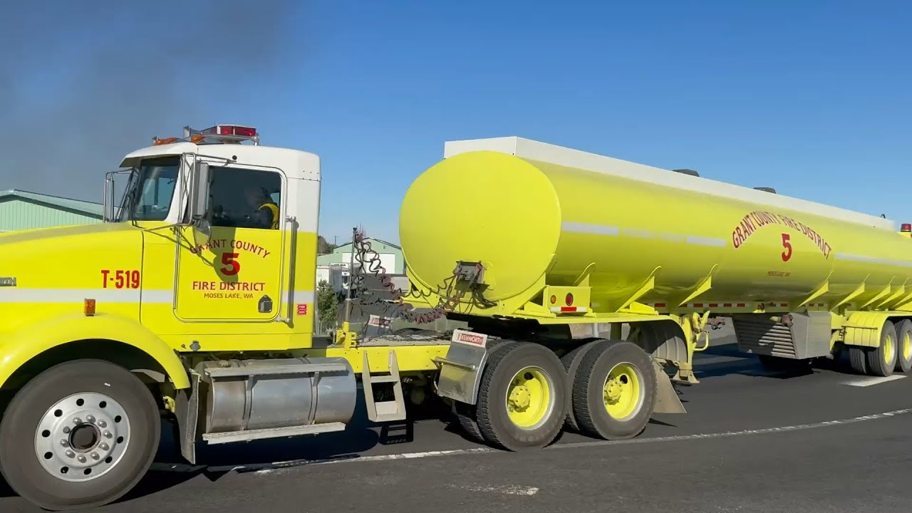 *10,000 Gallon Tender* Grant County Fire District #5 Responding to a Structure Fire