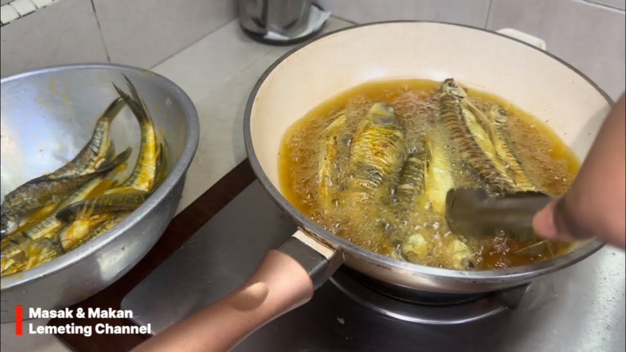 Hantar Barang untuk balik kampung,Lak bawa masak dan makan pula di rumahnya.