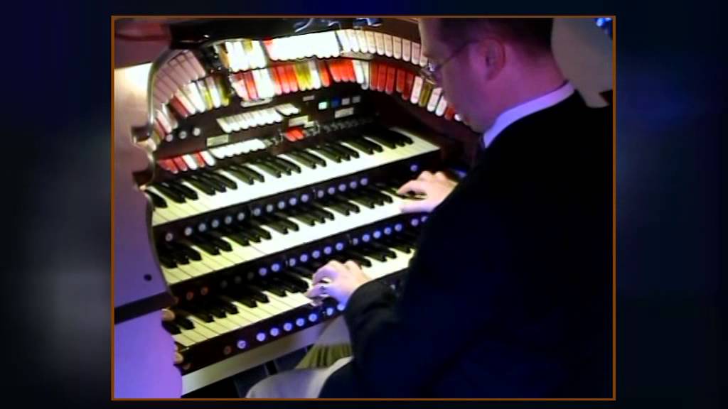 Richard Hills at the Orion Wurlitzer - Poet and Peasant Overture